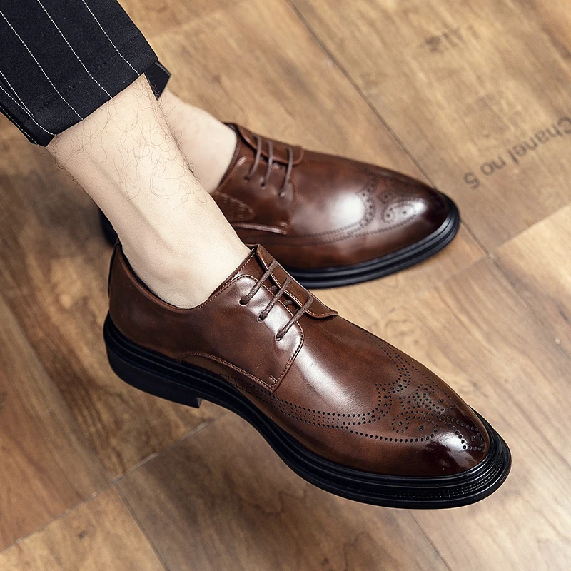 Leather shoes male wedding groom suit Fashion Business English pointy Brock hair stylist lace-up Derby shoes