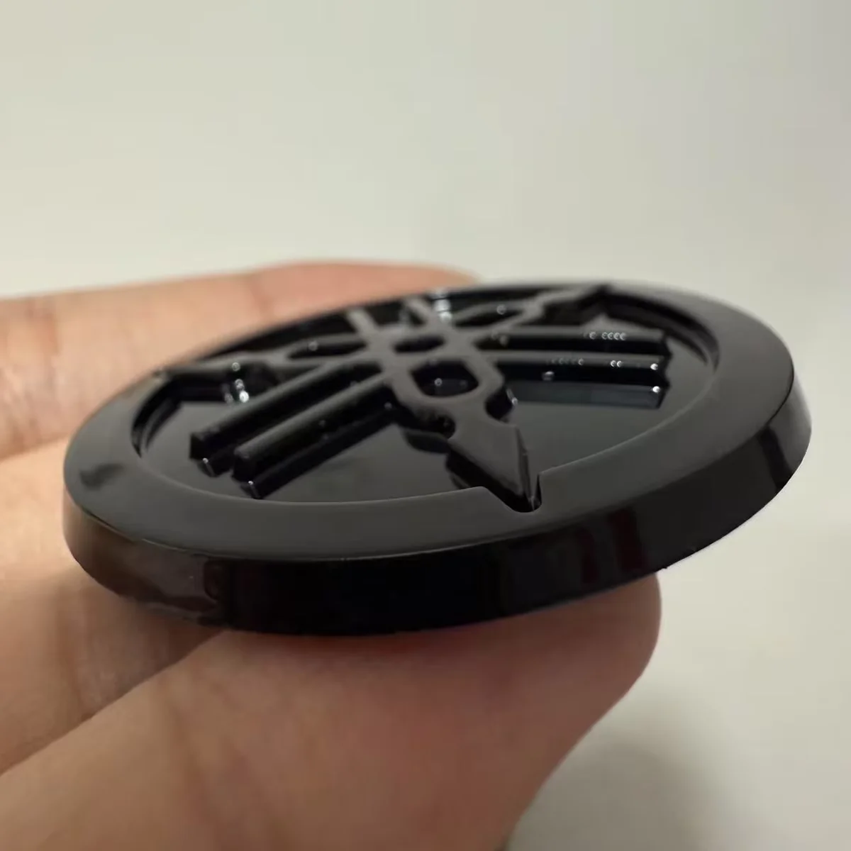 

Наклейка на мотоцикл, эмблема с логотипом для R1 R3 R6 R7 Mt03 Mt07 Mt09 Nmax Xmax Tmax Fz1 Fz6 Fz8