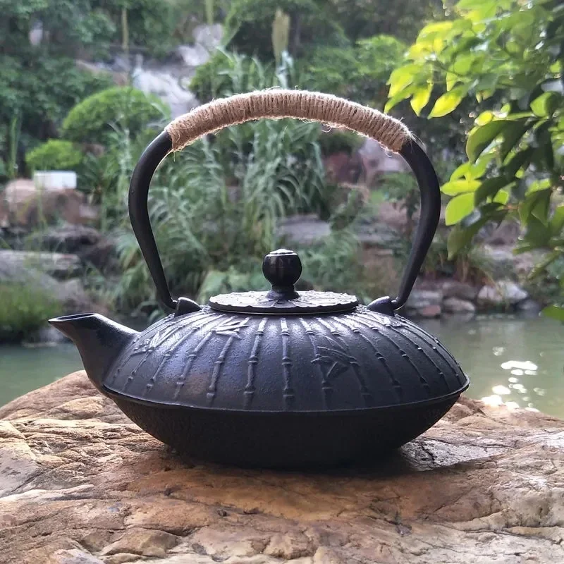 900ml Boiled Tea iron Kettle Cast iron Teapot Pig Tea Pot Kung Fu Tea health Iron Pot Oxidized Uncoated