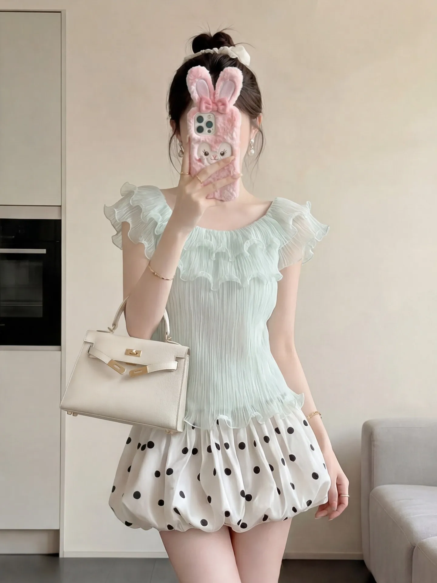 

Blue Asymmetrical Shoulder Lace Trim Shirt Women's Summer New Sweet Style Fashion Pleated Wood Grain One Shoulder Top