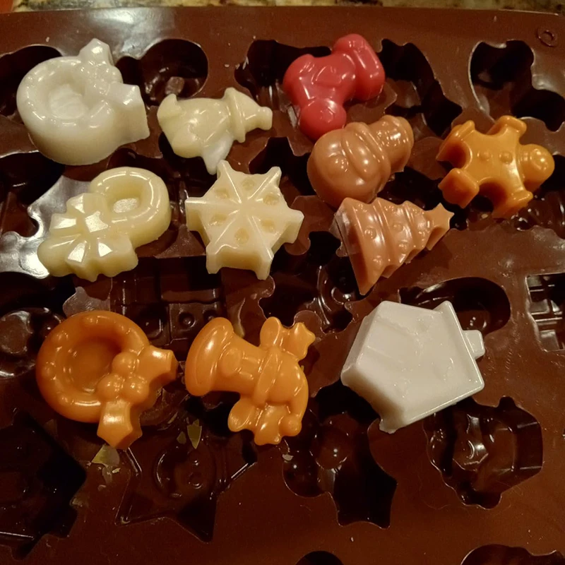 Molde de silicona de 25 cavidades para chocolate navideño: árbol de Navidad, hombre de jengibre, Papá Noel, gomitas, caramelos, cubitos de hielo, ceras derretibles, decoración para tartas