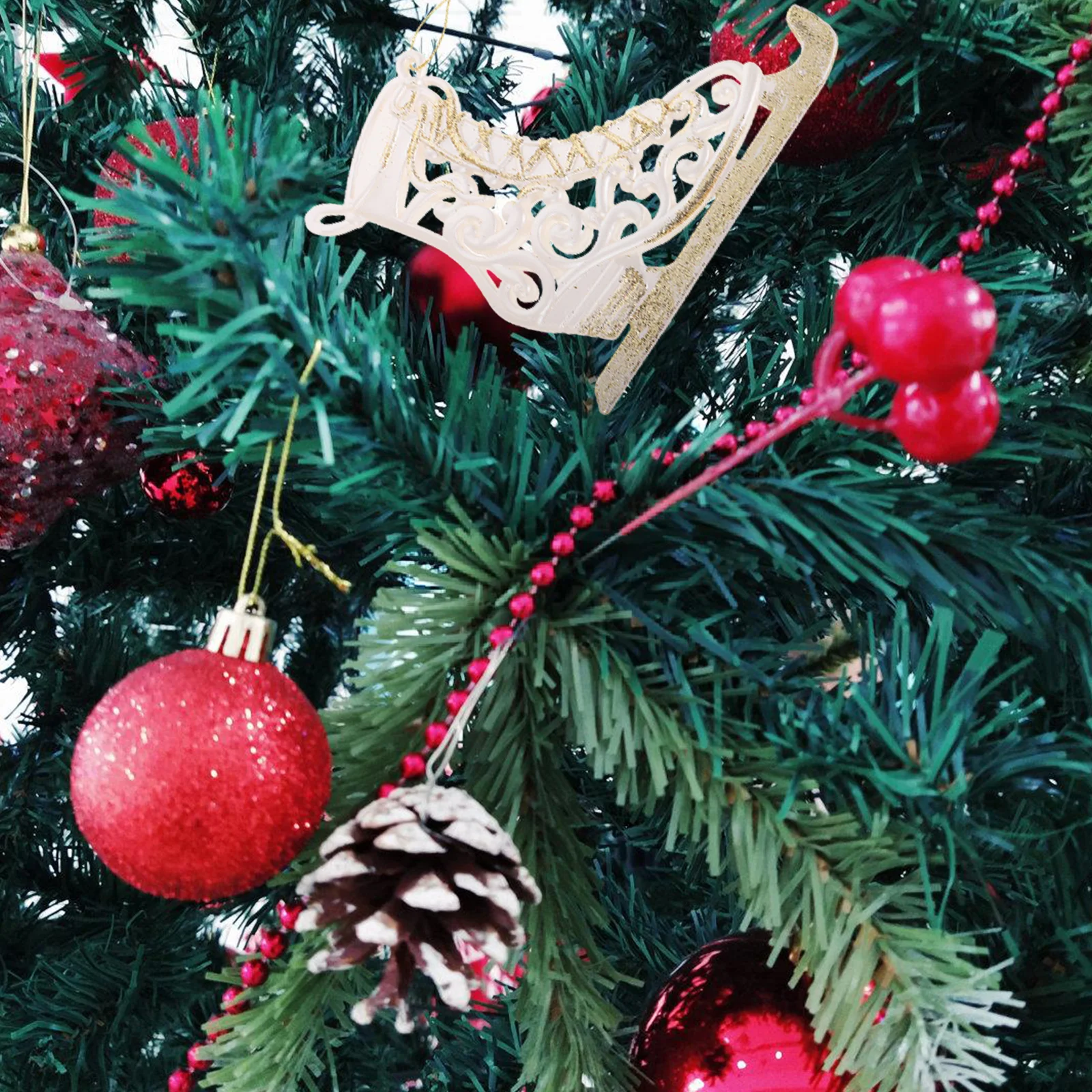 

4pcs Skate Shoe Pendant Acrylic Christmas Ornaments Hanging Decorations Balls Shatterproof Baubles Shoes Memorial Gifts Team