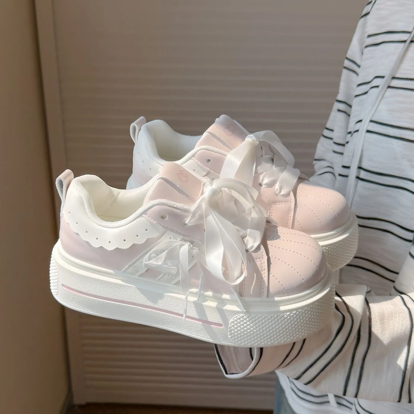 Women's Breathable Thick Bottom  Shoes Spring 2026 New Style Casual Board Shoes Versatile Bread Shoe Slip-On Shoes