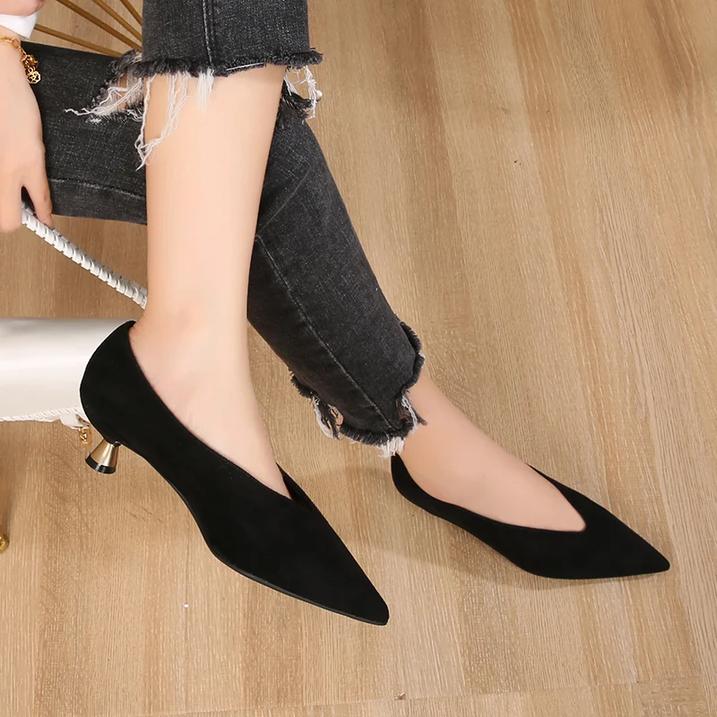 XGRAVITY 2023 New Spring Summer Fashion Cup Short Heel Pumps Sexy Pointed Toe Dress Shoes V Cut Women Shoes Elegant Dress Shoes