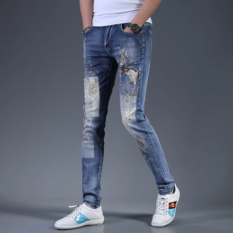 

Luxury and fashionable printed jeans for men in 2024 new denim clothing with slim fit and elastic feet trendy casual pants