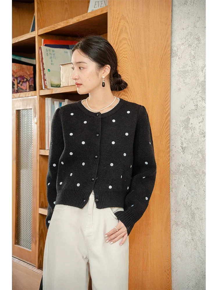 

Черный вязаный открытый кардиган в горошек, женский весенне-осенний тонкий маленький белый длинный свитер на пуговицах свеч круглый Ne