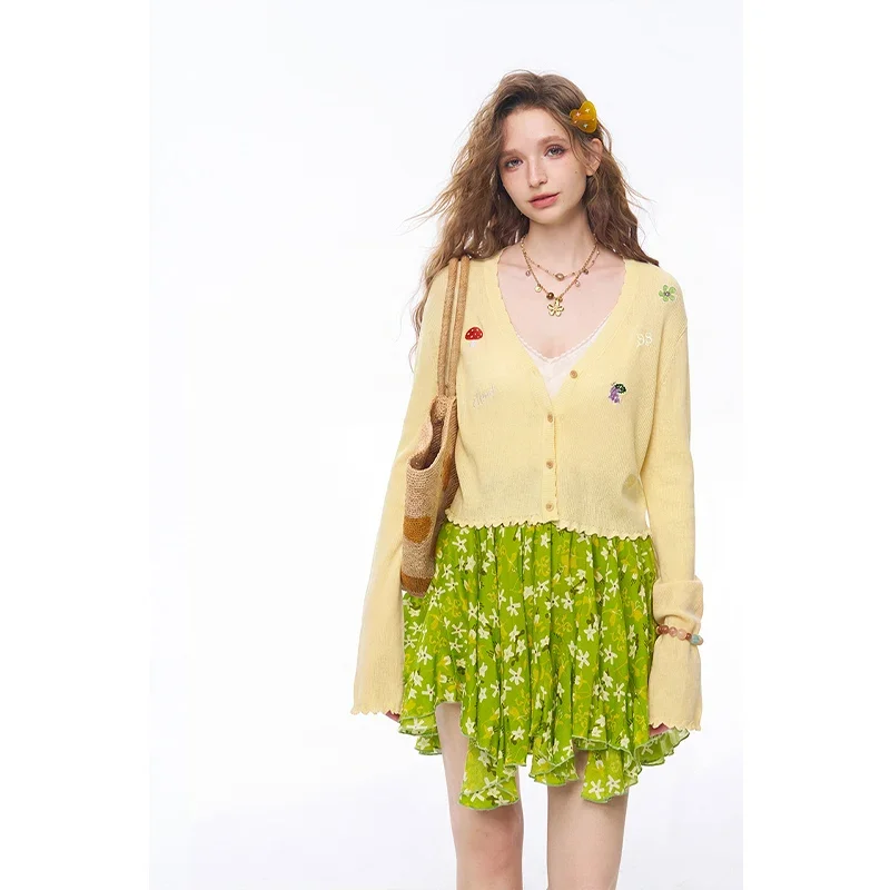 

ELFSACK Sweet Cropped Knit Cardigan with Scalloped Trim Fruit Embroidery, Button Front Flare Sleeve Sweater