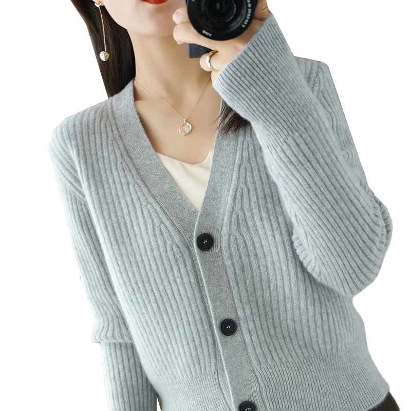 

2023 New Korean Women's Single-Breasted V-Neck Knitted Sweater Cardigan Coat Autumn Winter Casual Warm Knit Sweater Ladies Tops