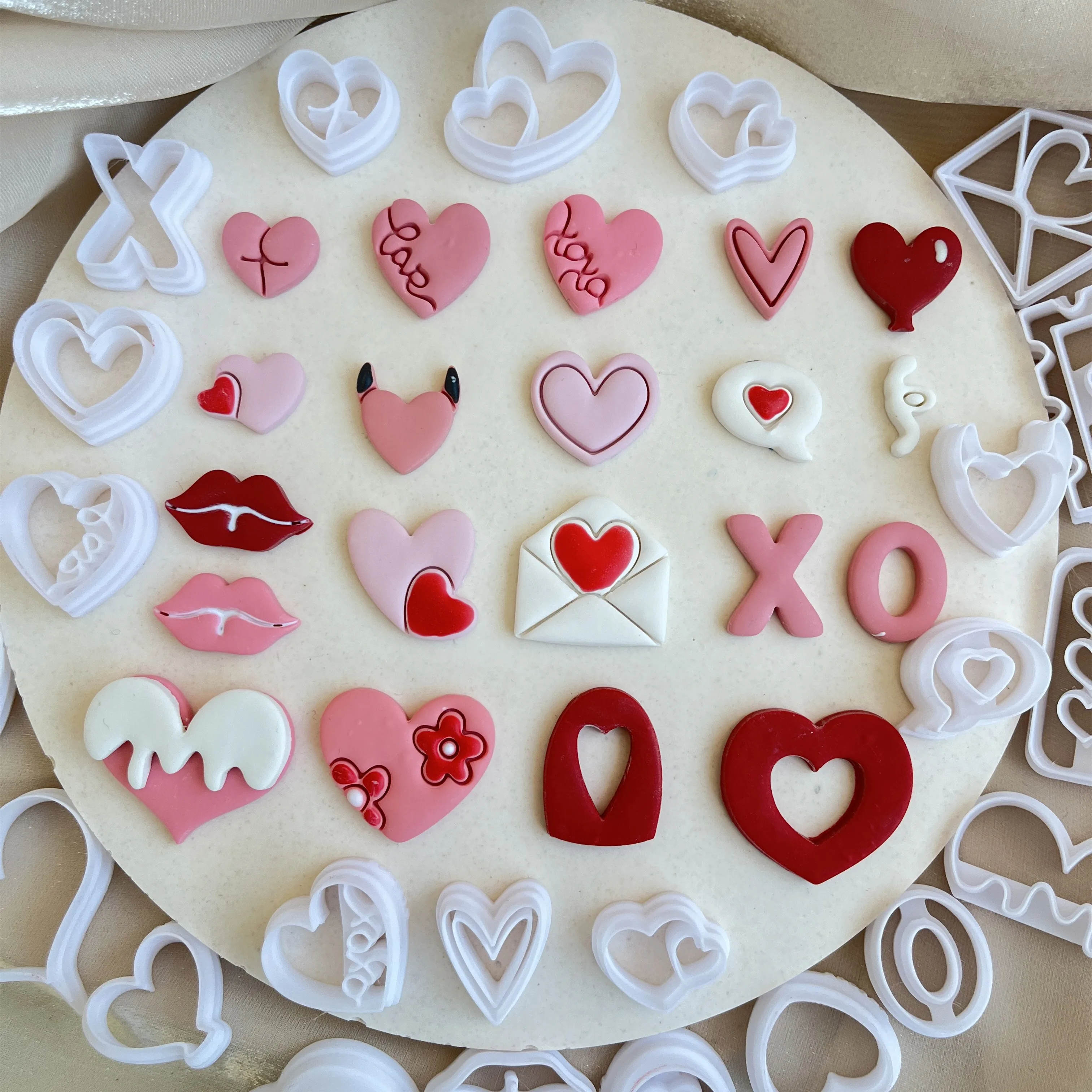 Valentinstag Love Series Herzförmiger rosa Polymer Clay Süße weiche Keramik Ohrringe Schmuck Anhänger Herstellung Schneidwerkzeuge – Detail 1