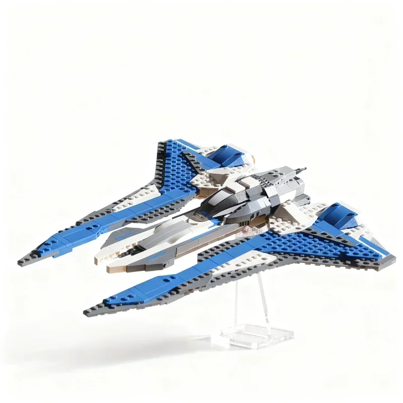 710PCS MOC Space War Mandaloring Gauntlet Fighter 7 Model Building Blocks Creative Assembly Display Home Decor Construction Gift