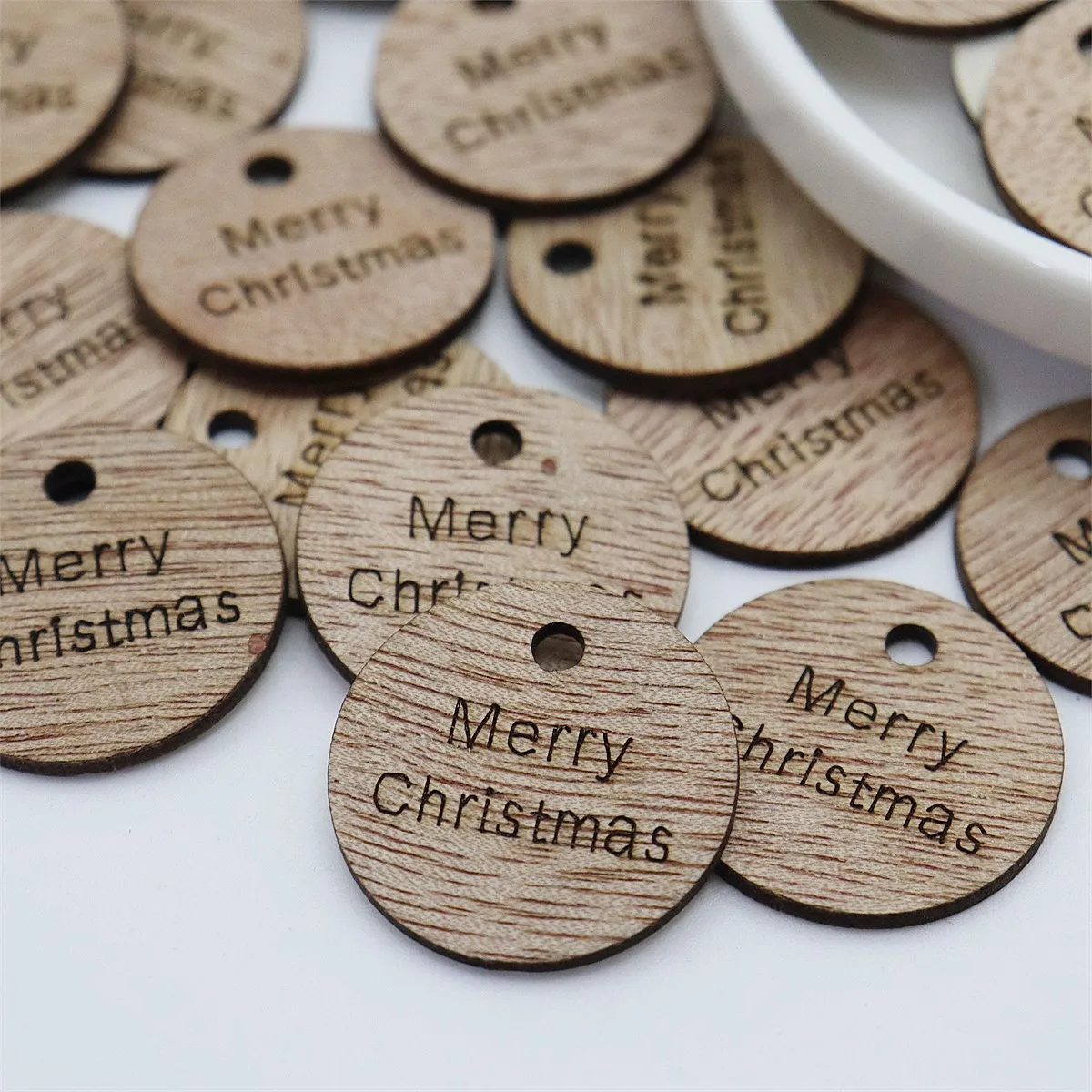 Rodada De Madeira Círculo Tags para Artesanato DIY, Fantasia Scrapbooking, Casamento, Decorações De Natal, Vintage Feliz Natal, 50PCs, 25mm