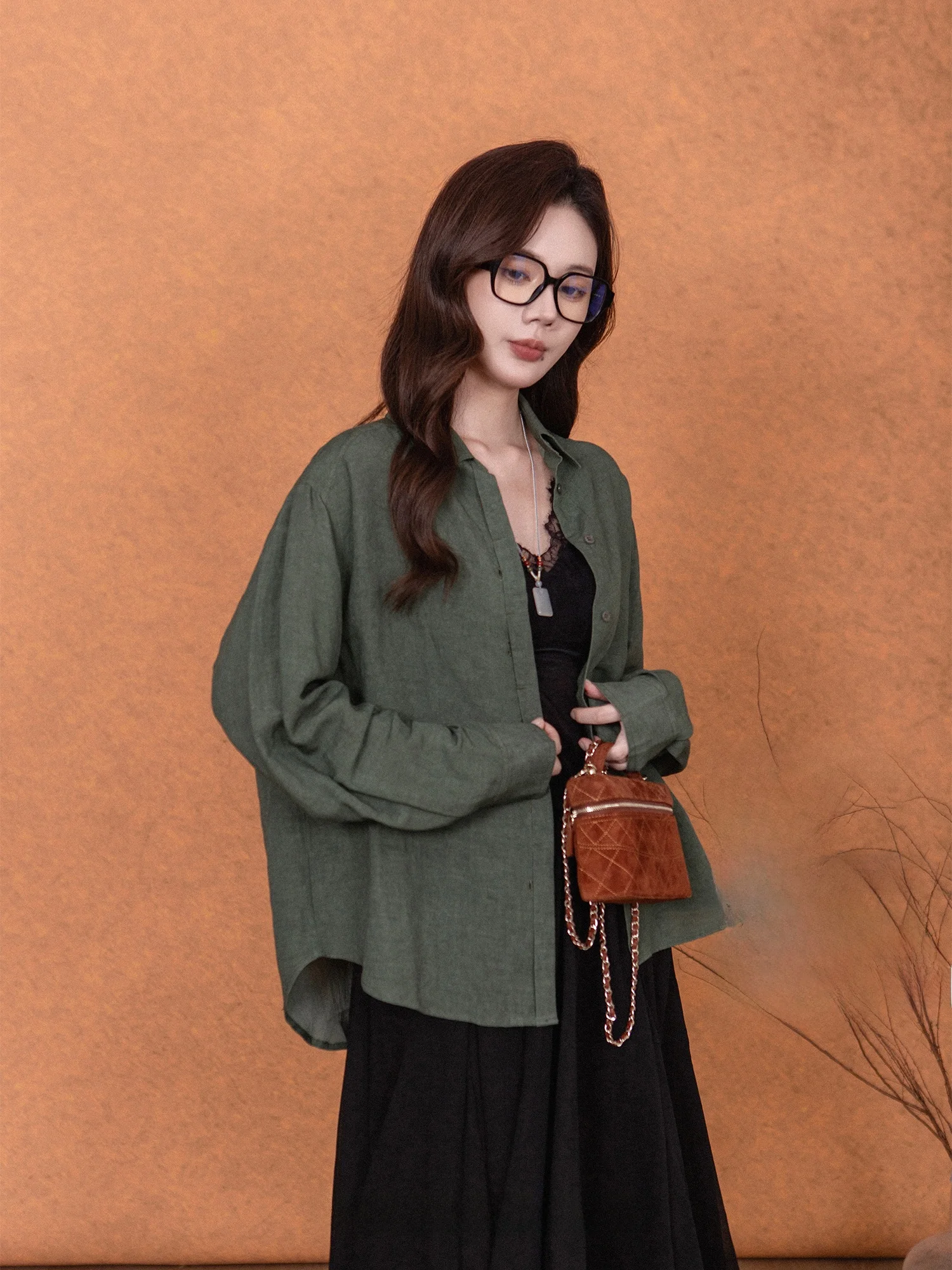 

Элитная льняная рубашка с эффектом натуральной стирки, точный крой, защита от солнца, повседневный стиль, прямой силуэт, длинный рукав, воротник, для ежедневной носки