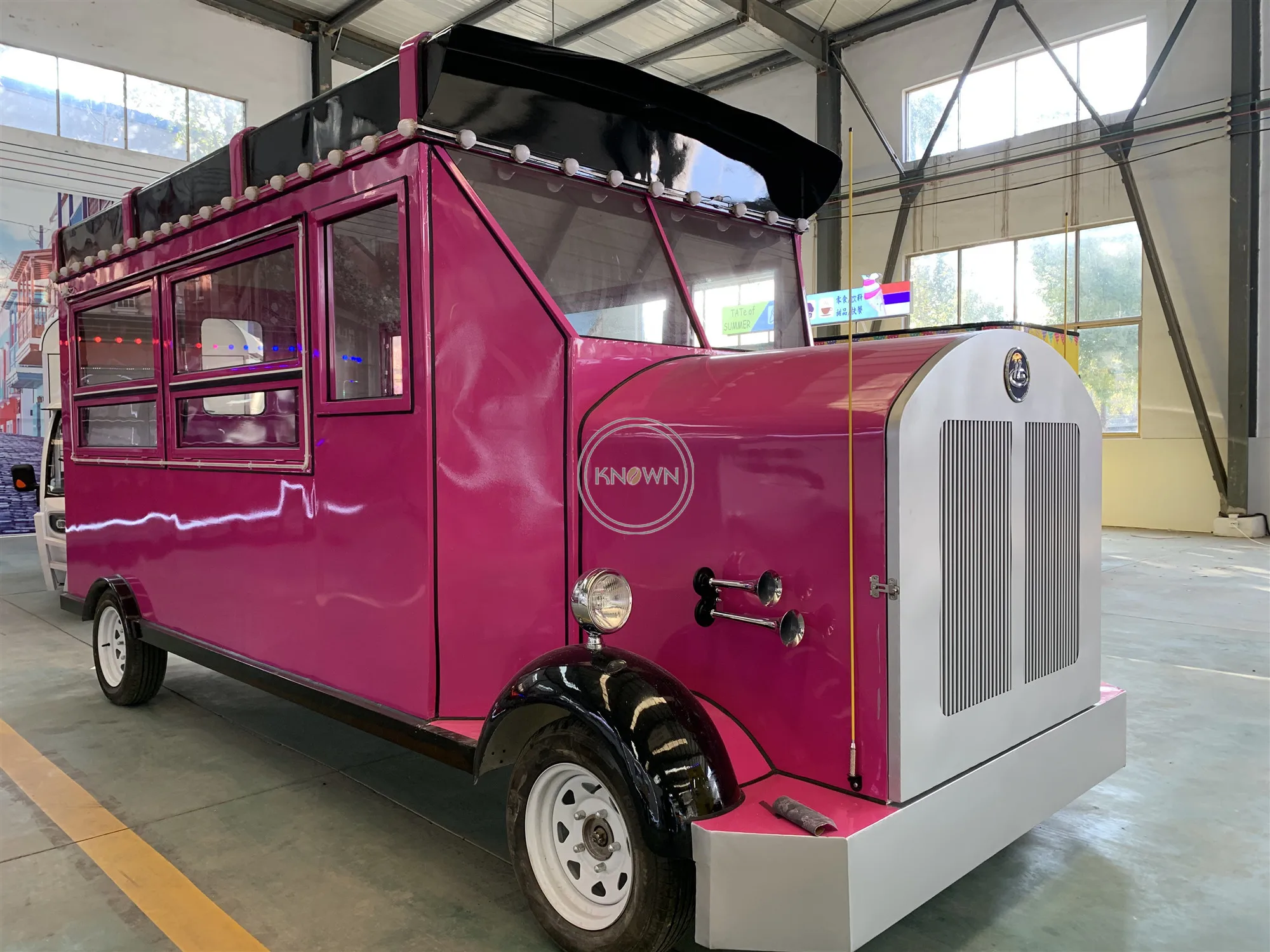 Одобренный CE электрический грузовик для еды на продажу, Европа, ретро, торговая тележка для пиццы, мороженого, мобильный винтажный уличный кухонный киоск для общественного питания