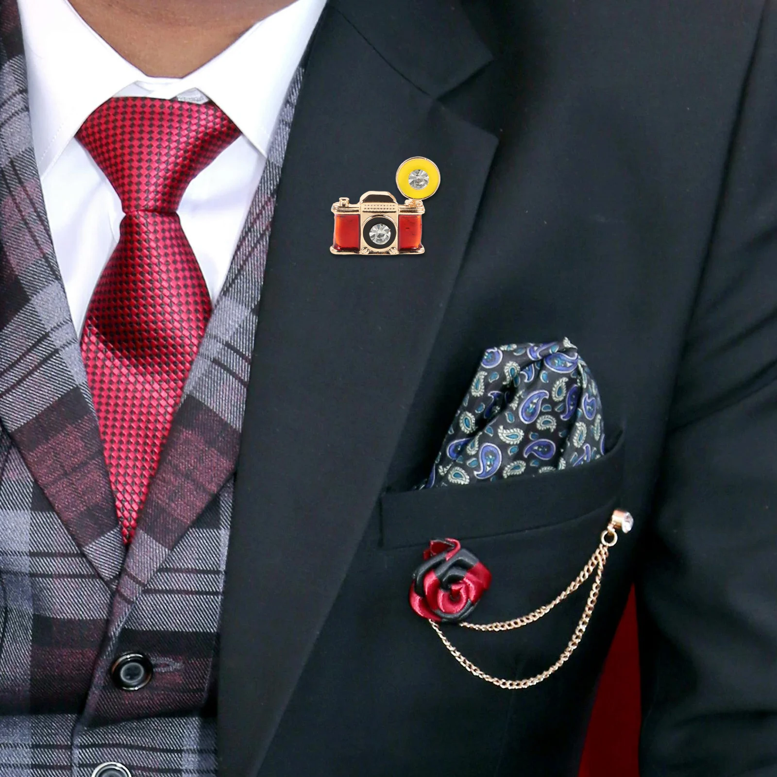 Vintage Enamel Camera Brooch Pin Sparkling Rhinestones Photographer Gift Badge for Coat Jacket Shirt Lapel Bag Hat Scarf Sweater