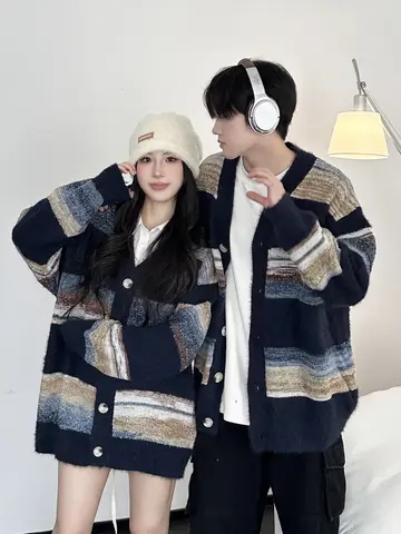 독특한 커플 복장 남성과 여성을위한 아메리칸 스타일 빈티지 스트라이프 니트 카디건 자켓 트렌디 한 루즈핏 스웨터