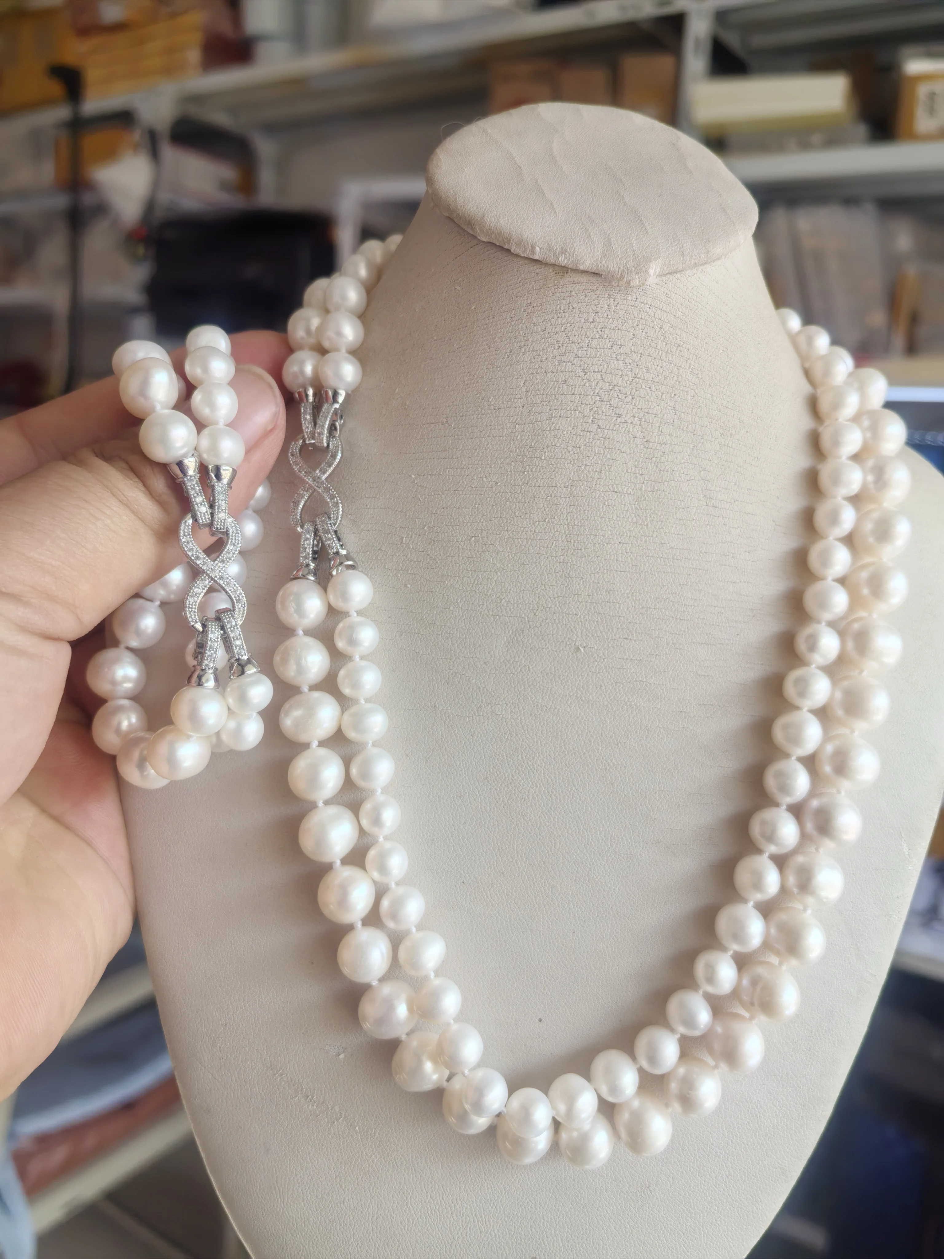 

ОРИГИНАЛЬНОЕ ОГРОМНОЕ ОЖЕЛЕТЕНИЕ ИЗ НАТУРАЛЬНОГО БЕЛАЯ Жемчуга АКОЯ AAAA++ 5-6 мм, 10-11 мм, СЕРЕБРО 925 пробы, ДЛИНА 40 см, 45 см, 50 см, 55 см, 60 см, 70 см