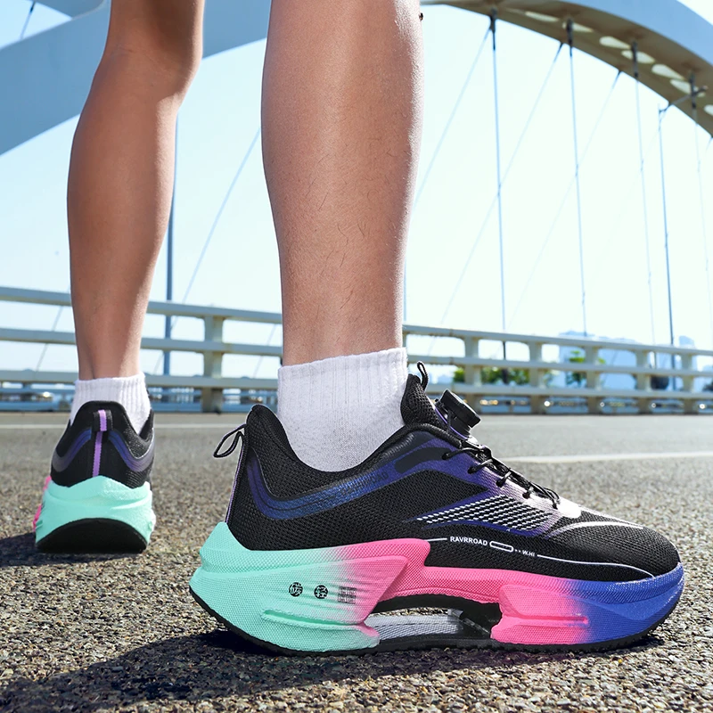 Sepatu olahraga unisex baru, fashion empat musim, serbaguna, nyaman, anti selip, tahan aus, sol tebal, sepatu kasual lari