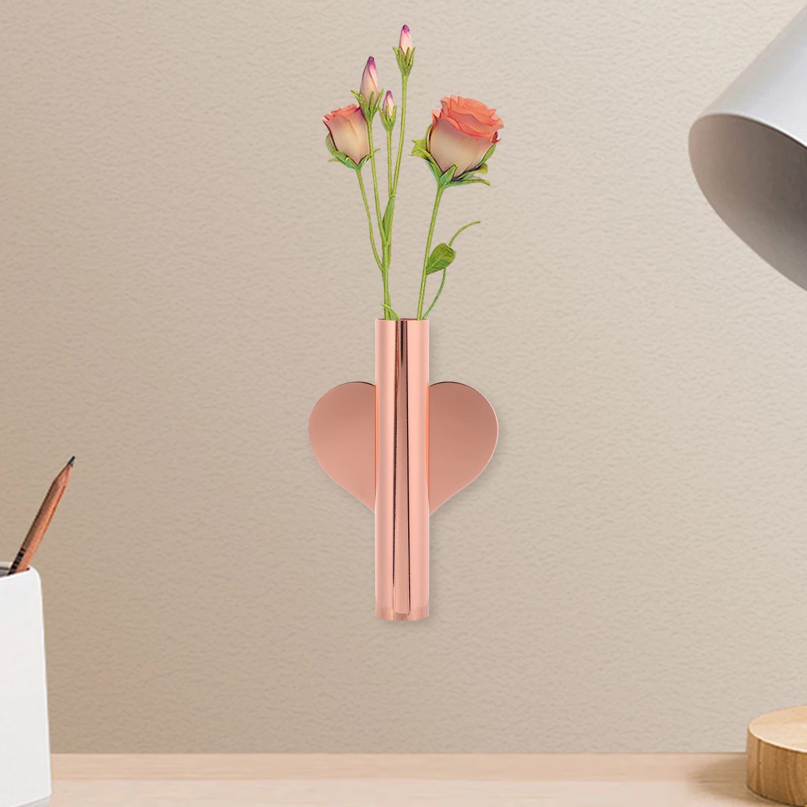 

Wall Mounted Heart Shaped Vase Iron Flower Display Tube for Home Decor Bedroom Garden Wall Flower Pot Pendant Metal Hanging