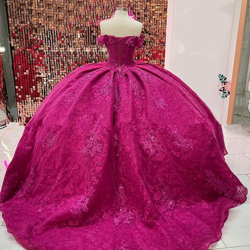 Fuchsia Quinceanera ชุดเม็กซิกัน Sweetheart Puffy Lace-Up Corset ปิดไหล่ Applique Luxury Princess Vestidos De XV Anos