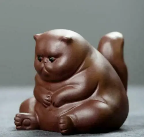 

Chinese Yixing Zisha Pottery Tea Pet Cat Traditional Handcrafted Ceramics for Home Decor And Collectibles