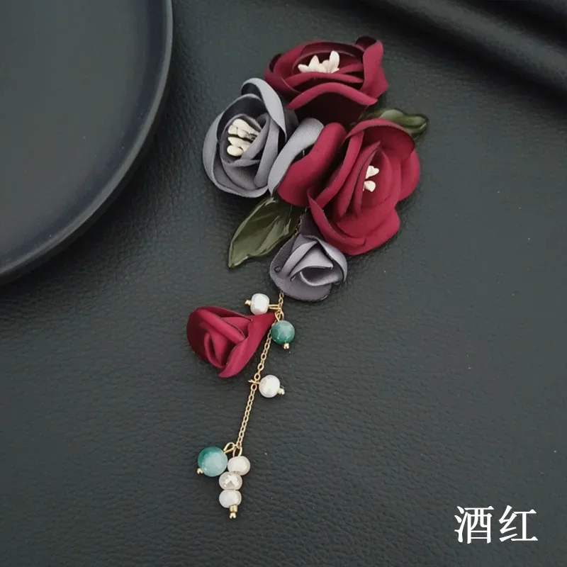 Korean Fashion Fabric Flower Brooch Pearl Tassel Corsage Lapel Pin Elegant Jewelry Scarf Buckle Badge Wedding Brooches for Women