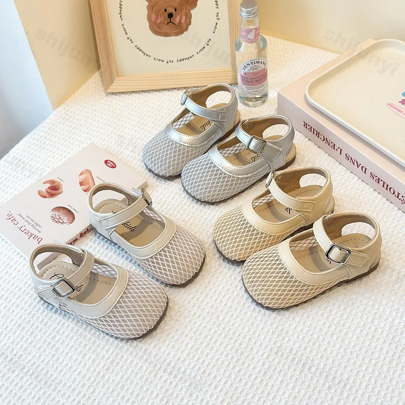 

2025 Children Sandals Girls Summer New Korean Soft Bottom Anti-slippery Toddler Beach Shoes Kids Breathable Hollow Flat Sandals
