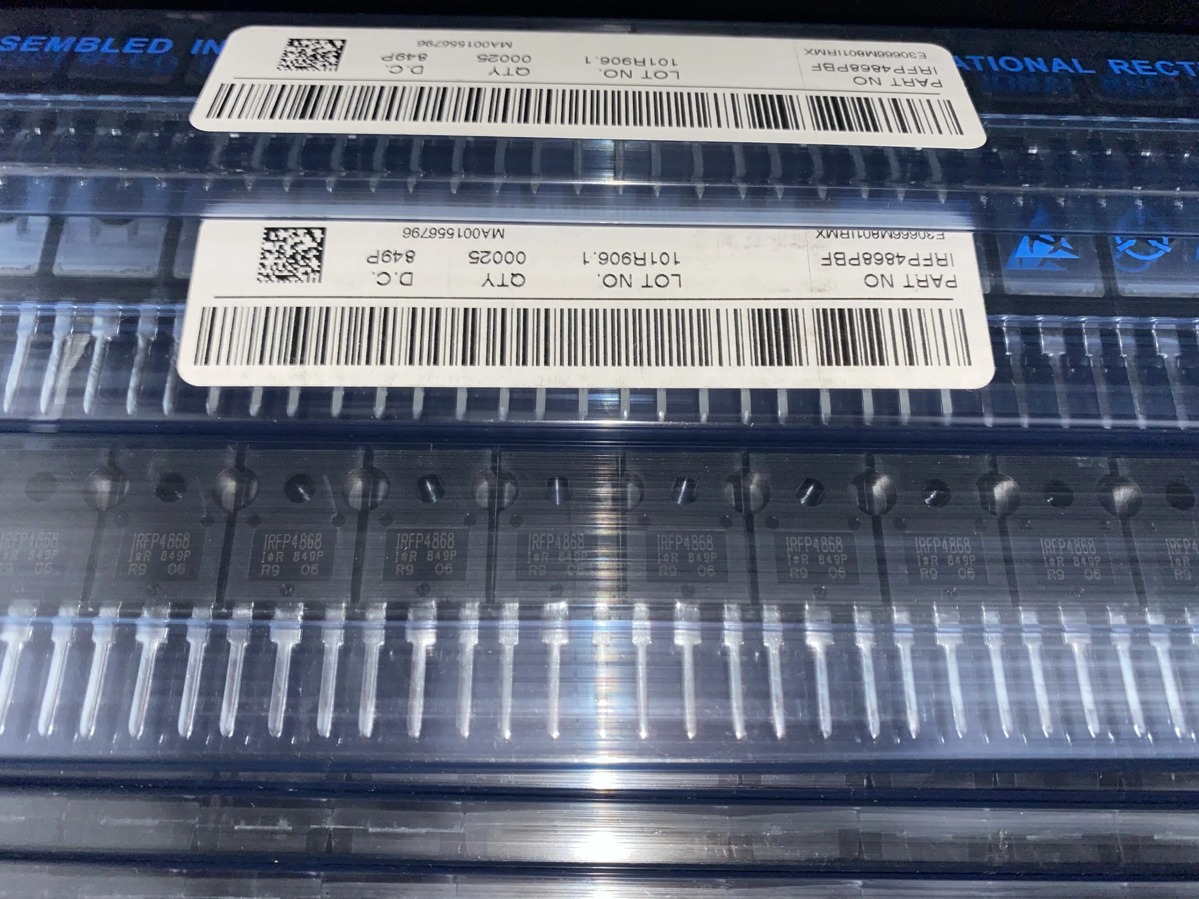 10PCS  IRFP4868 IRFP4868PBF TO247 70A300V   CHIP  IN STOCK