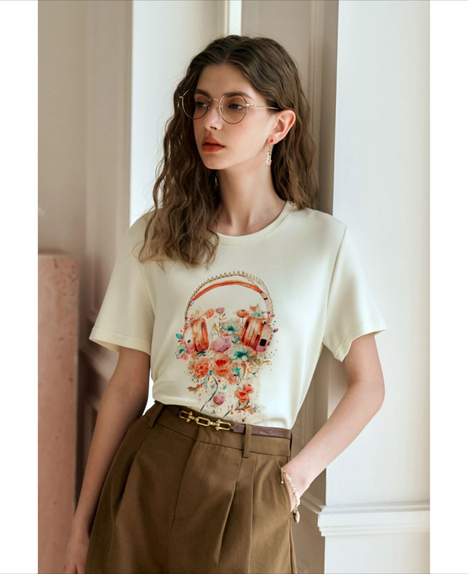 

OLrain Woman Commuting T-shirt 2025 Fashion Y2K Personality Straight Beading Printing O Neck Short Sleeve Ladies Tops O24XT91016