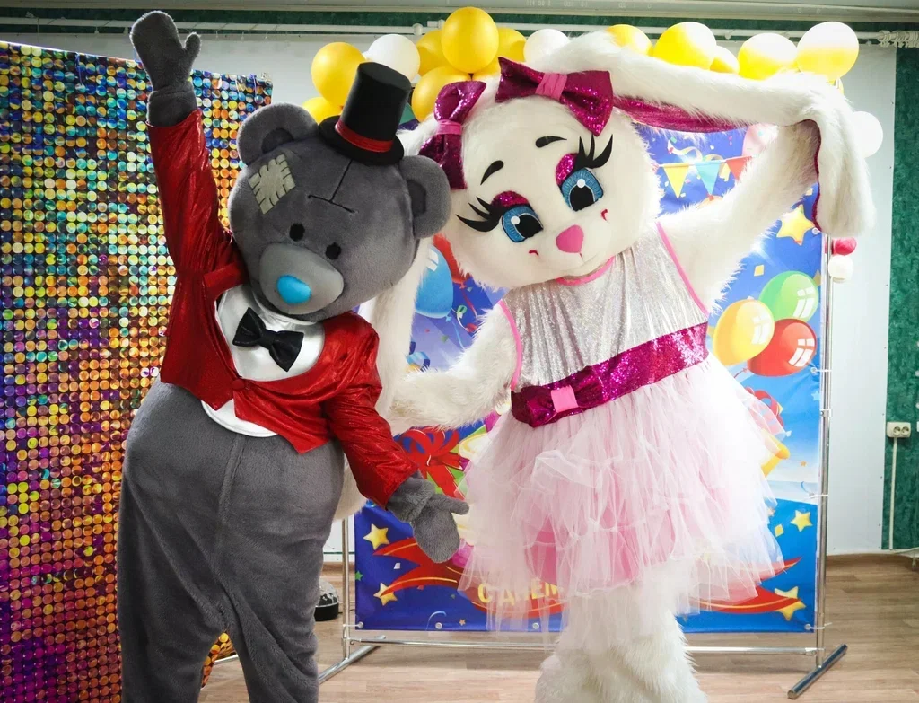 

Disney Pink Dress White Rabbit Mascot Costume Cartoon Grey Teddy Bear Cosplay Outfits Halloween Christmas Carnival Party Apparel