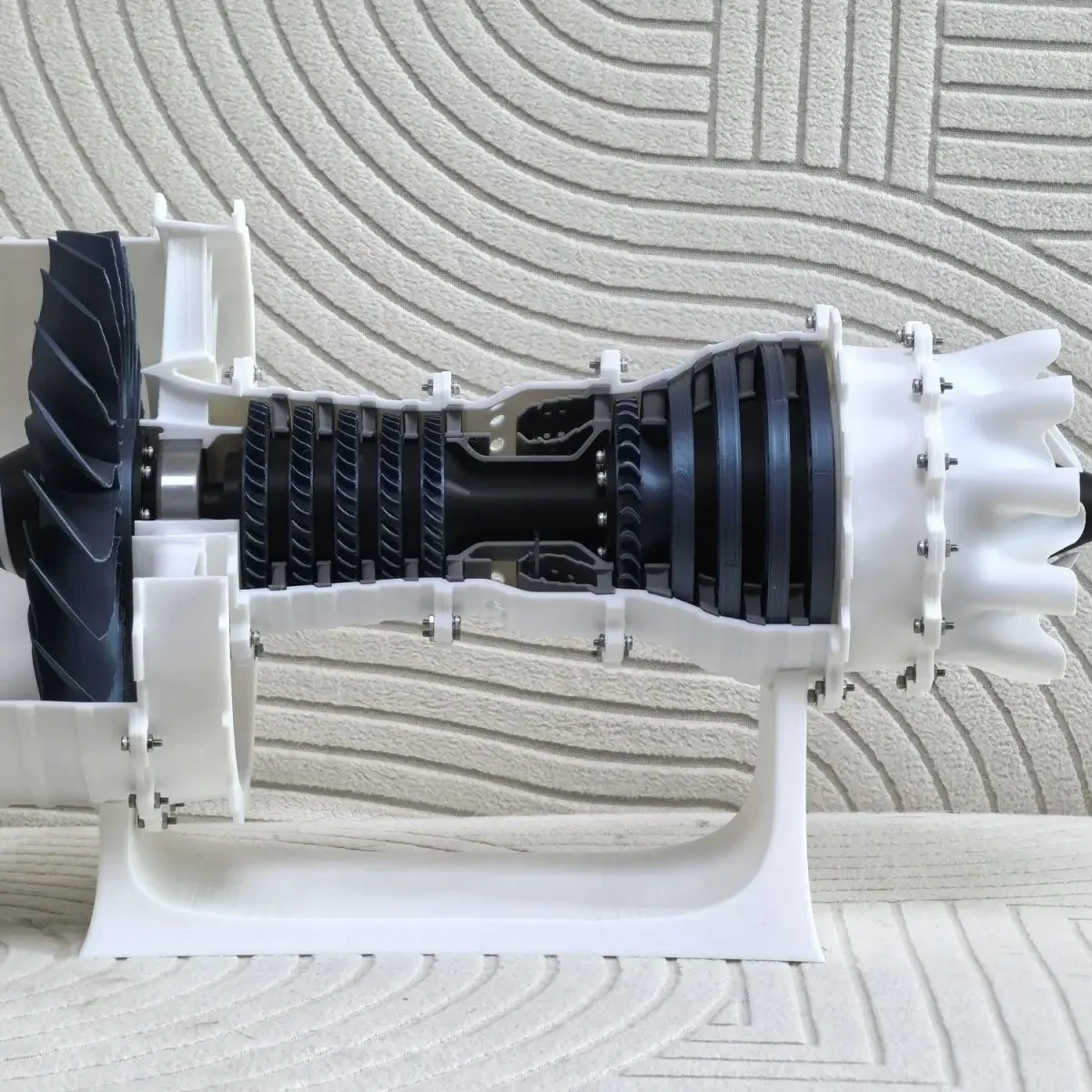 

DIY Metal Aviation Aircraft Turbofan Engine Jet Model Toys Are Suitable for Physical Science Experiments and Gift-giving