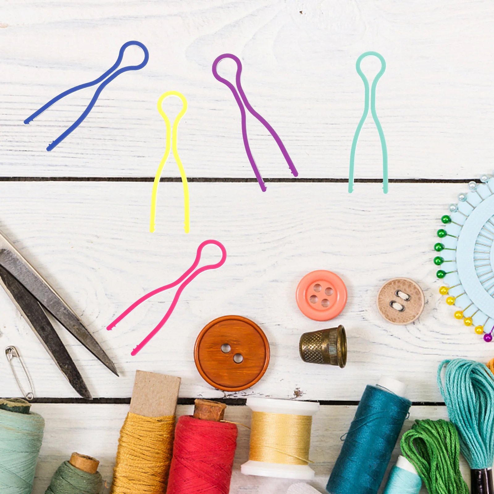 50 قطعة مقاطع بكرة أصحاب الموضوع البلاستيك الخياطة اكسسوارات دائم بكرة المنظمون الموضوع المثبت المشابك DIY بها بنفسك الخياطة المشابك