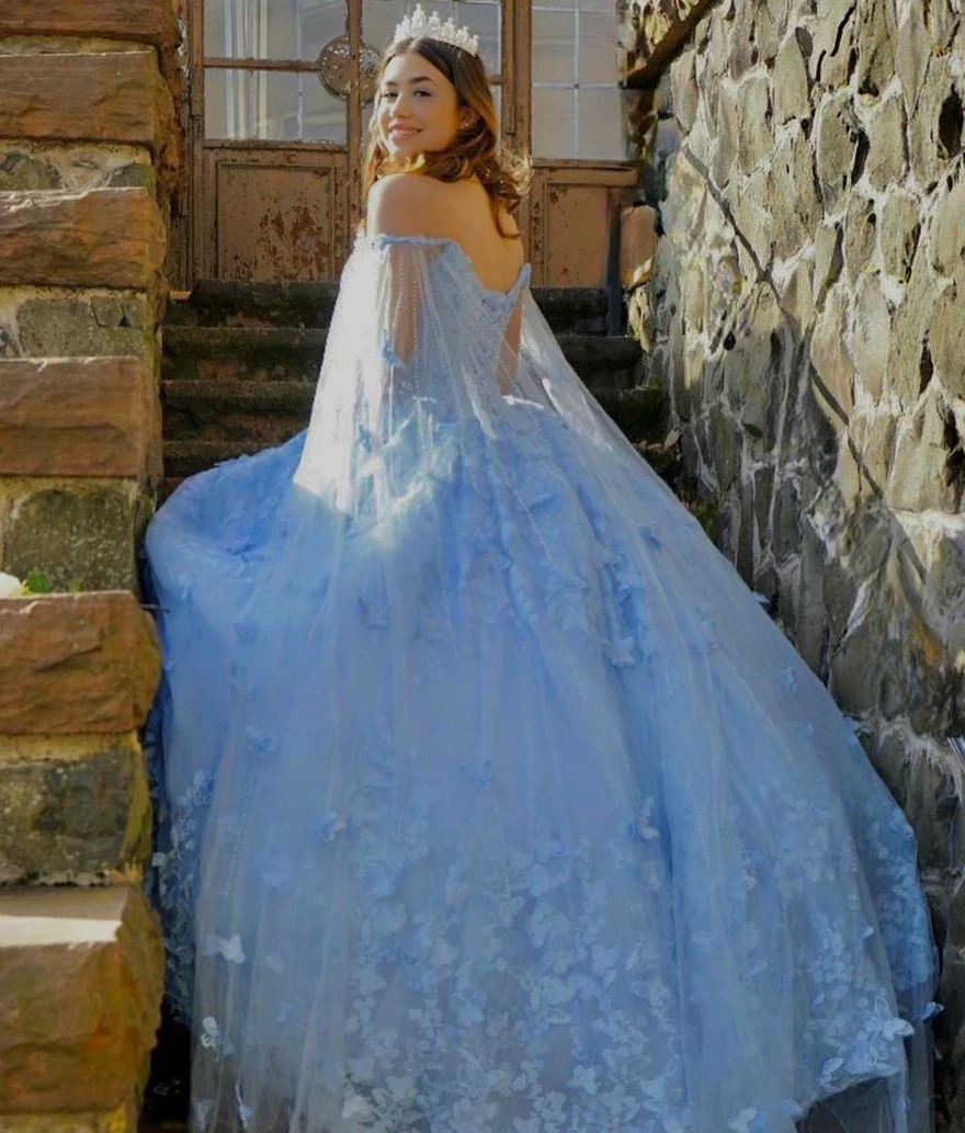 Lorencia-Vestido De quinceañera azul cielo De lujo, traje De baile De quinceañera con apliques De encaje con capa, dulce 16, De 15 Años, YQD69