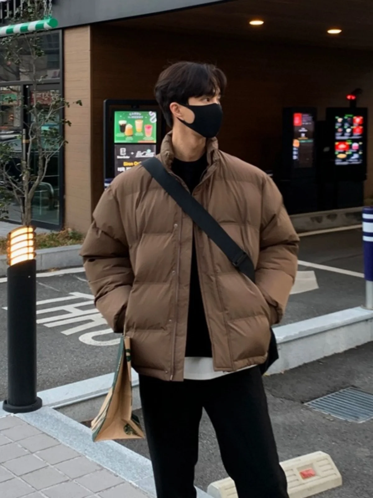 

Brown Stand Collar Thiened Cotton Jaet Men's Winter Faion ort Bread Sle Korean Brand Casual Loose Fit Polyester Fiber