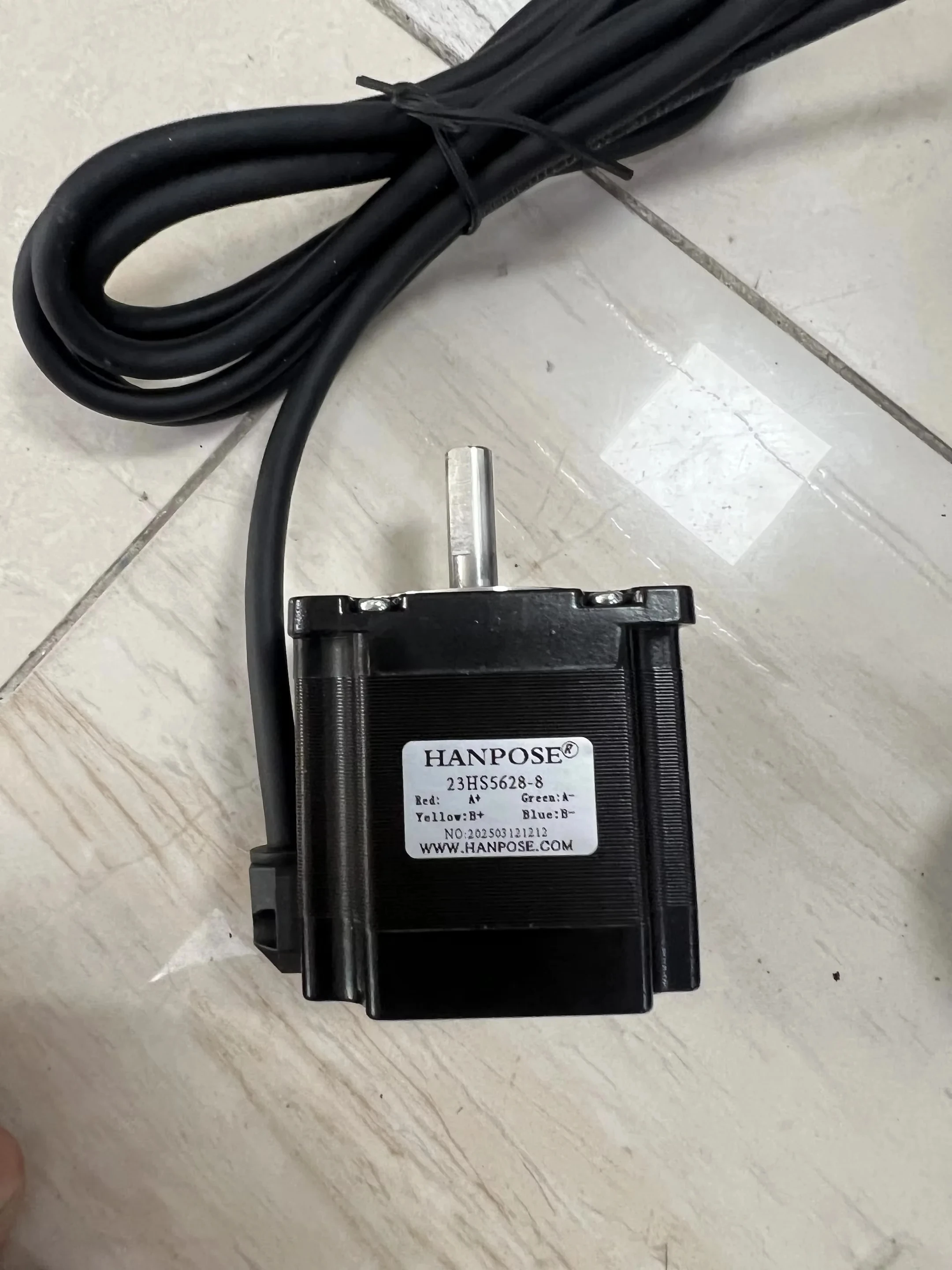 

23HS5628-8mm custom straight out cable 1700mm