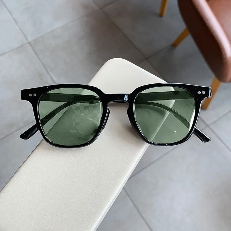 New Vintage Luxury Sunglasses for Women Men Square Small Round Frame Fashion Eyewear Classic UV Protection Sun Glasses - view 4