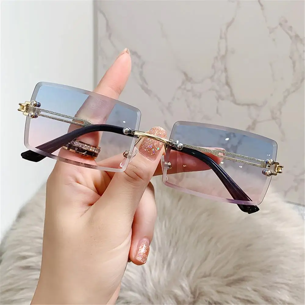 Frameless Sunglasses for Women Ultralight Rimless Rectangle Sunglasses Vintage Sunglasses UV400 Retro Metal Frame Shades Eyewear