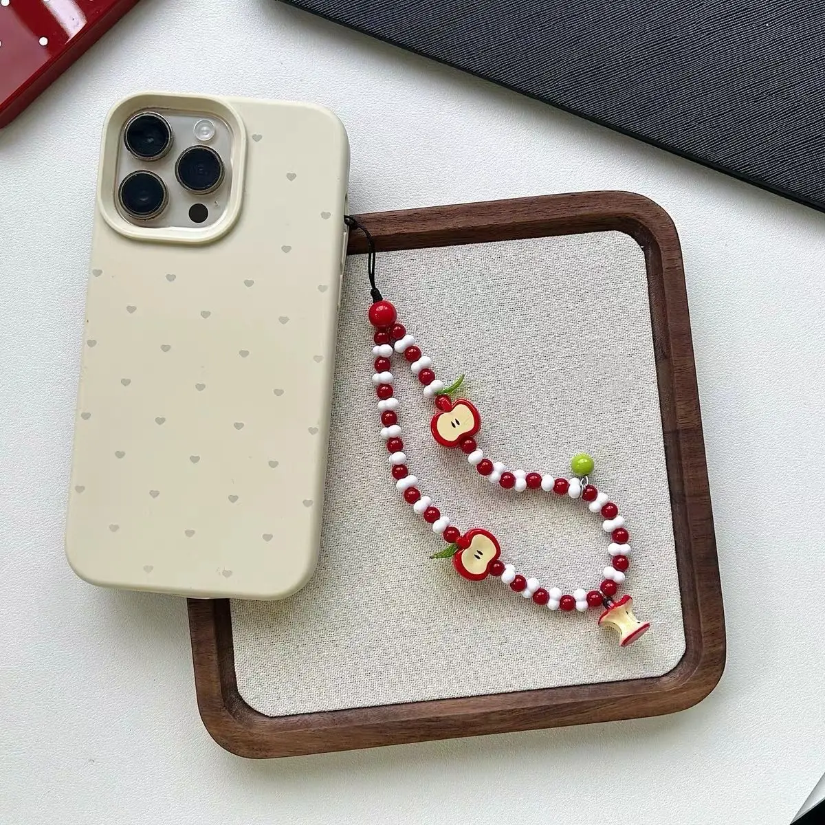 

1Pcs Phone Strap Lanyard Hyu With Fruit Charms Pendant Cute Kawaii White Red Bead Handmade Cases For IP 11 Airpods Earphones Ins