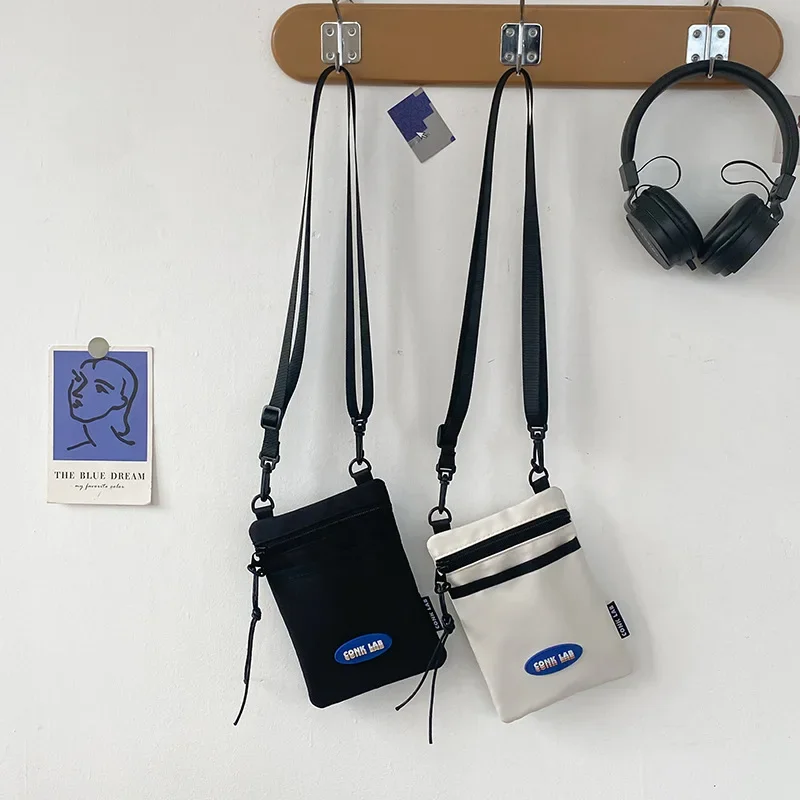 Travel Leisure Fashion Shoulder Bag, Simple and Portable, Anti-theft, Mobile Phone Change, Passport Storage Bag
