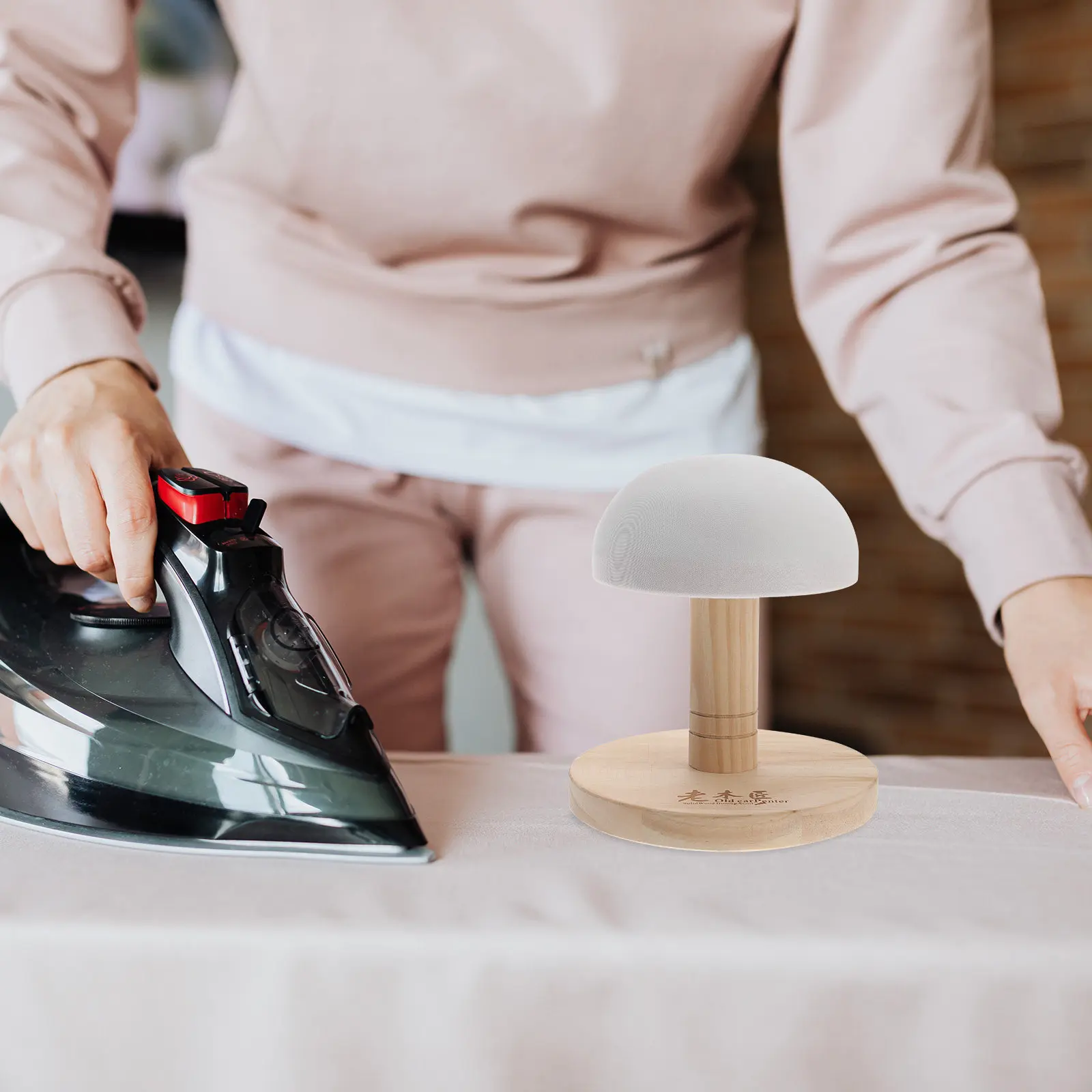 

1Pcs Portable Round Ironing Stool Strong Stable Bracket Non-Slip Bottom Safe Hot Plate for Shirts Pants Skirts Sheets Household