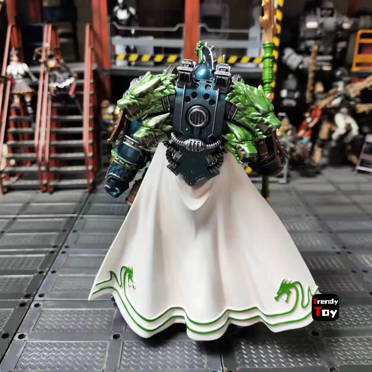 【JOYTOY】ウォーハンマー40K アルファ・レギオン アルファリアス 第XX軍団の第一将軍 1/18 アクションフィギュア おもちゃ