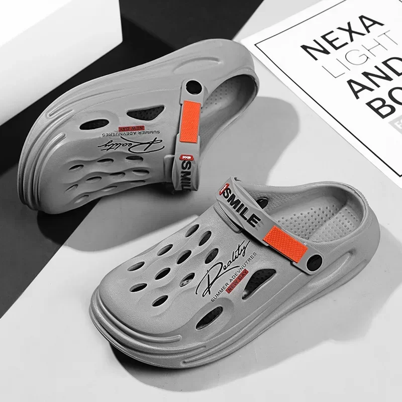 

2025 남성 여름 미끄럼 방지 빅 사이즈 샌들 통기성 야외 착용 홀 홀 신발 비치 신발 슬립 온 편안한 EVA 소재