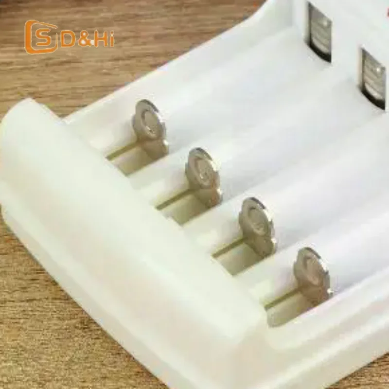 4 Slot 1.2V AA AAA Battery Charger With Cover Independent Charging EU/US Plug For Rechargeable Batteries