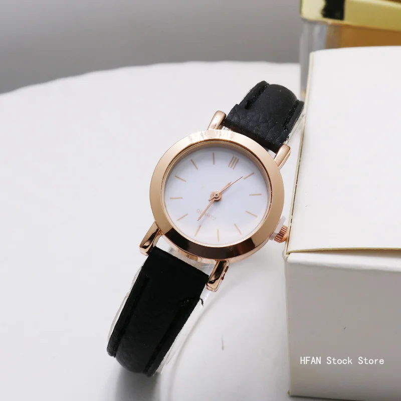 Montre à quartz à petit cadran pour femme, bracelet en cuir décontracté, mode