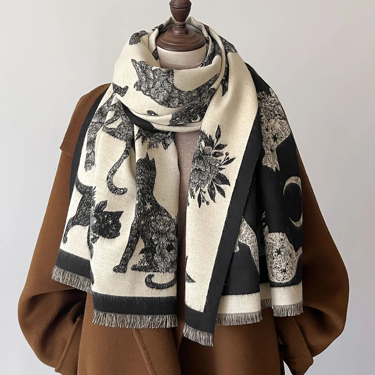 2024 Winter Women Cute Cat Print Scarf Luxury Design Double Sided Cashmere Scarf Thick Warm Shawl Blanket Bufanda Poncho Stoles