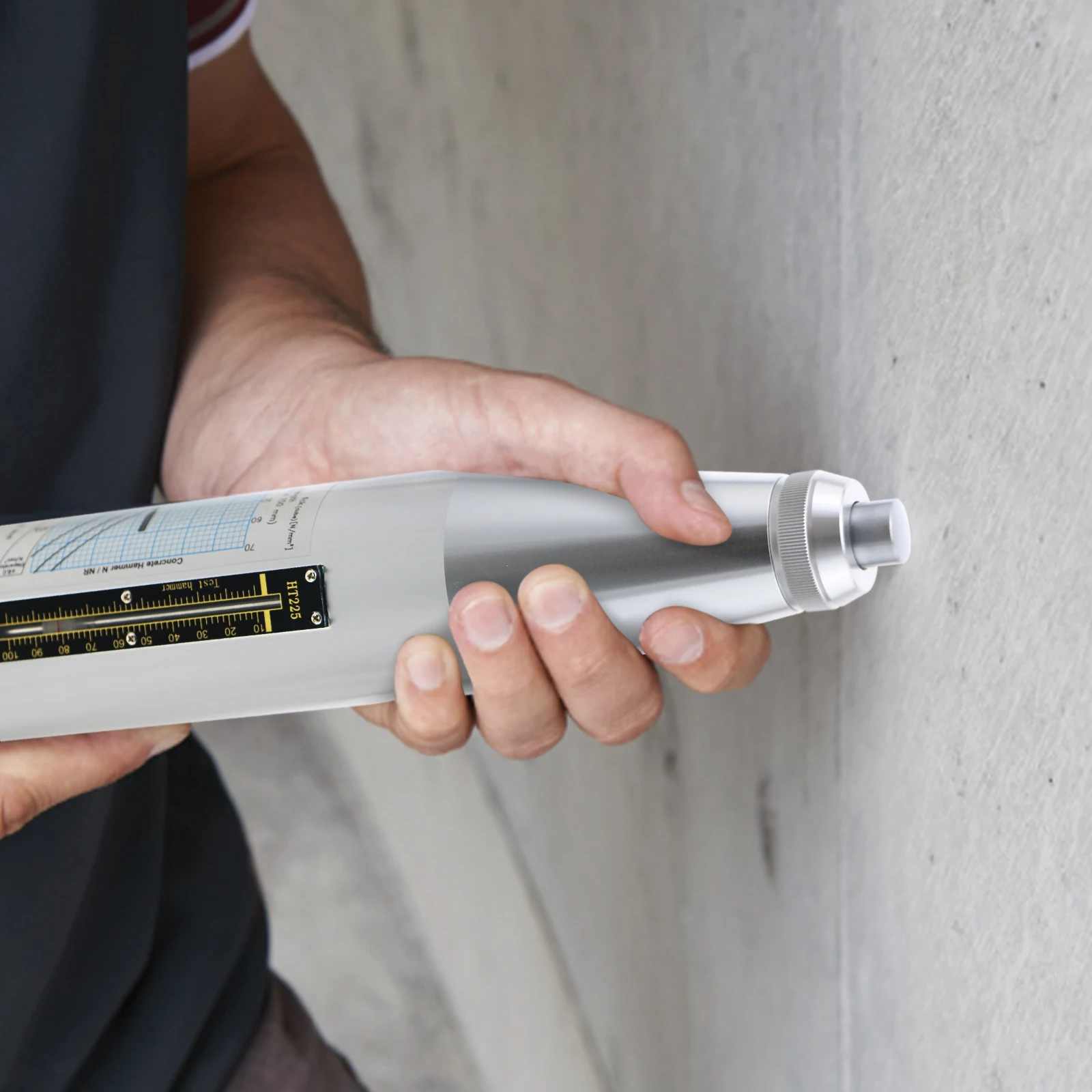 High-Precision Concrete Rebound Hammer (Schmidt Hammer), Portable NDT Strength Tester 10-70 Mpa with High-grade Materials