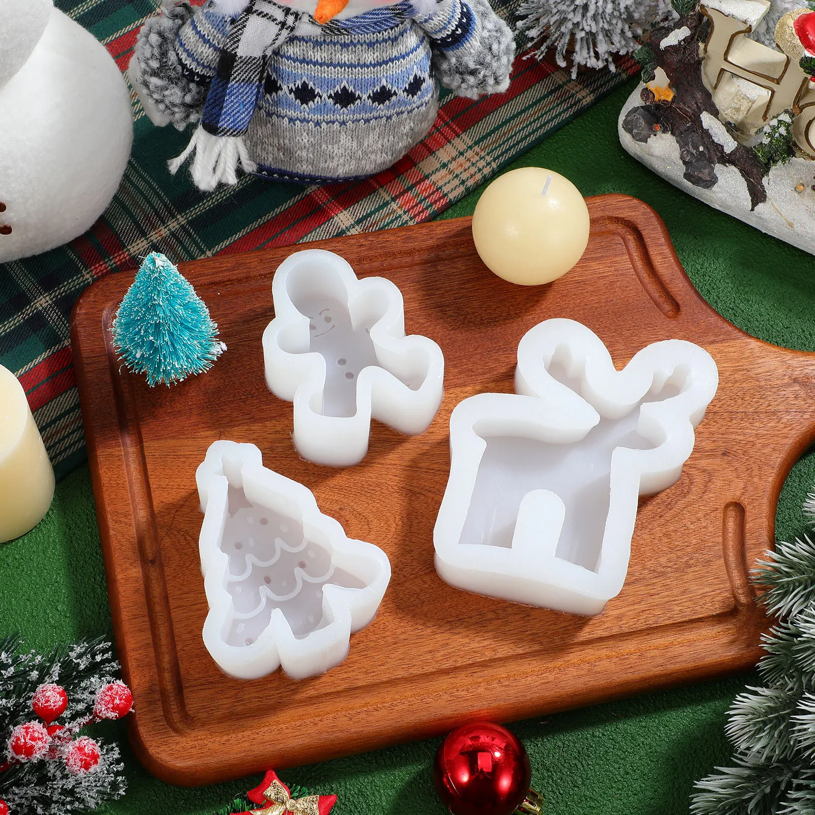 

3Pcs Christmas Silicone Mold Xmas Tree Gingerbread Reindeer Flexible DIY Scented Mold Silicone Molds for Candles