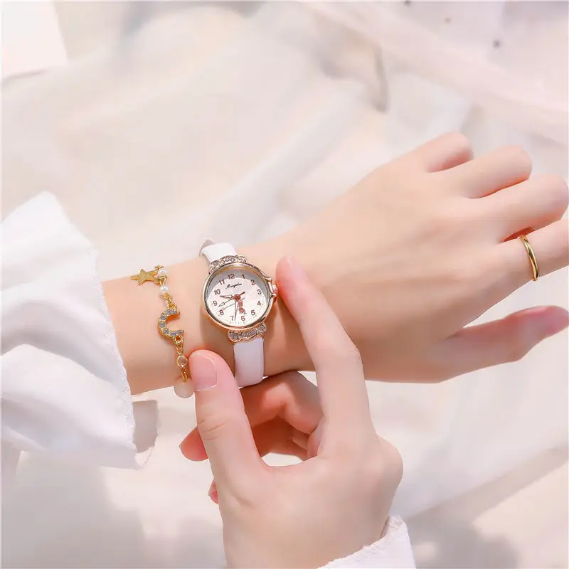Relógio infantil Menina Junior High School Edição Coreana Primary Cute Girl Cat Ponteiro dos desenhos animados Quartz Glow Clock Presente de Natal