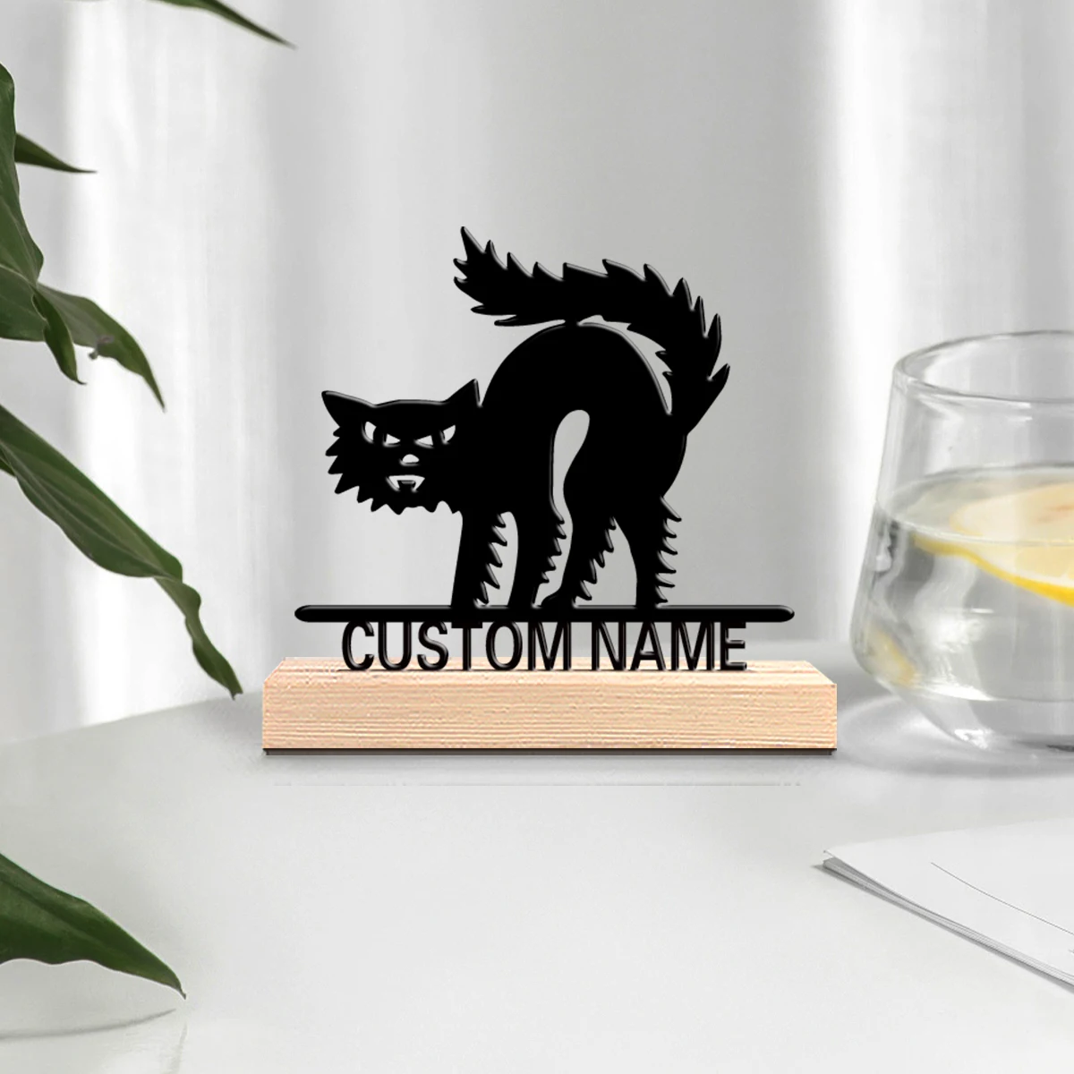 1pc Cartoon Personalized Custom Cat Metal Statues Modern Wooden Base Desk Sculpture for Nature Lovers Cabin Office Minimalism