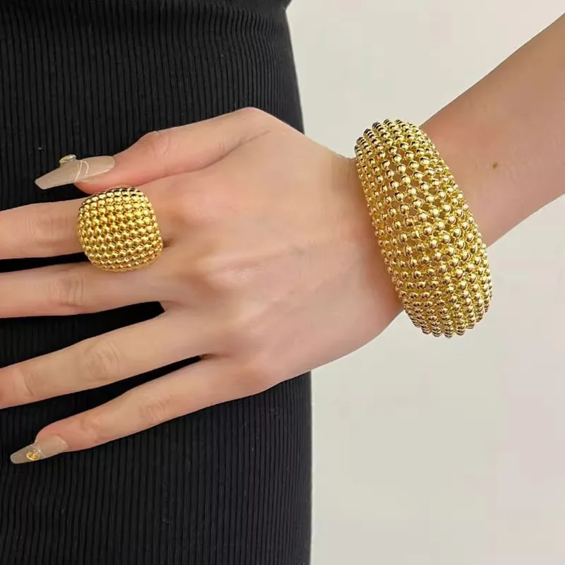 Star same heavy industry melting point round bead texture opening bracelet light luxury niche high-end celebrity style bracelet