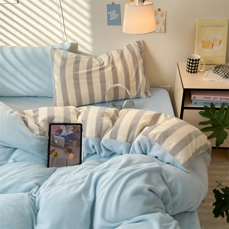 

Winter Milk Velvet Bedding Set,AB Side Solid Stripe Duvet Cover Flannel Fleece Bed Linens King Home Bedclothes Drop Shipping